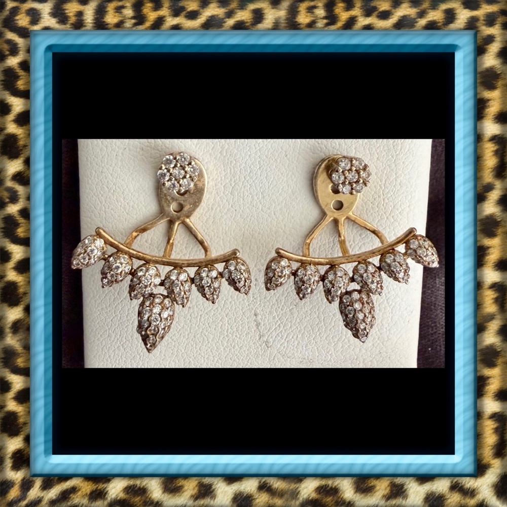 👑✅PRICE FIRM✅ Elegant Gold and .925 Sterling Silver Rhinestone Earrings